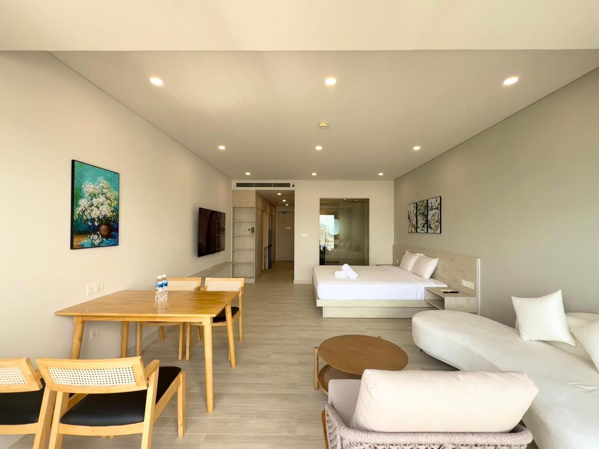 Gold Coast Nha Trang Luxury Apartment - Ocean View Екстериор снимка